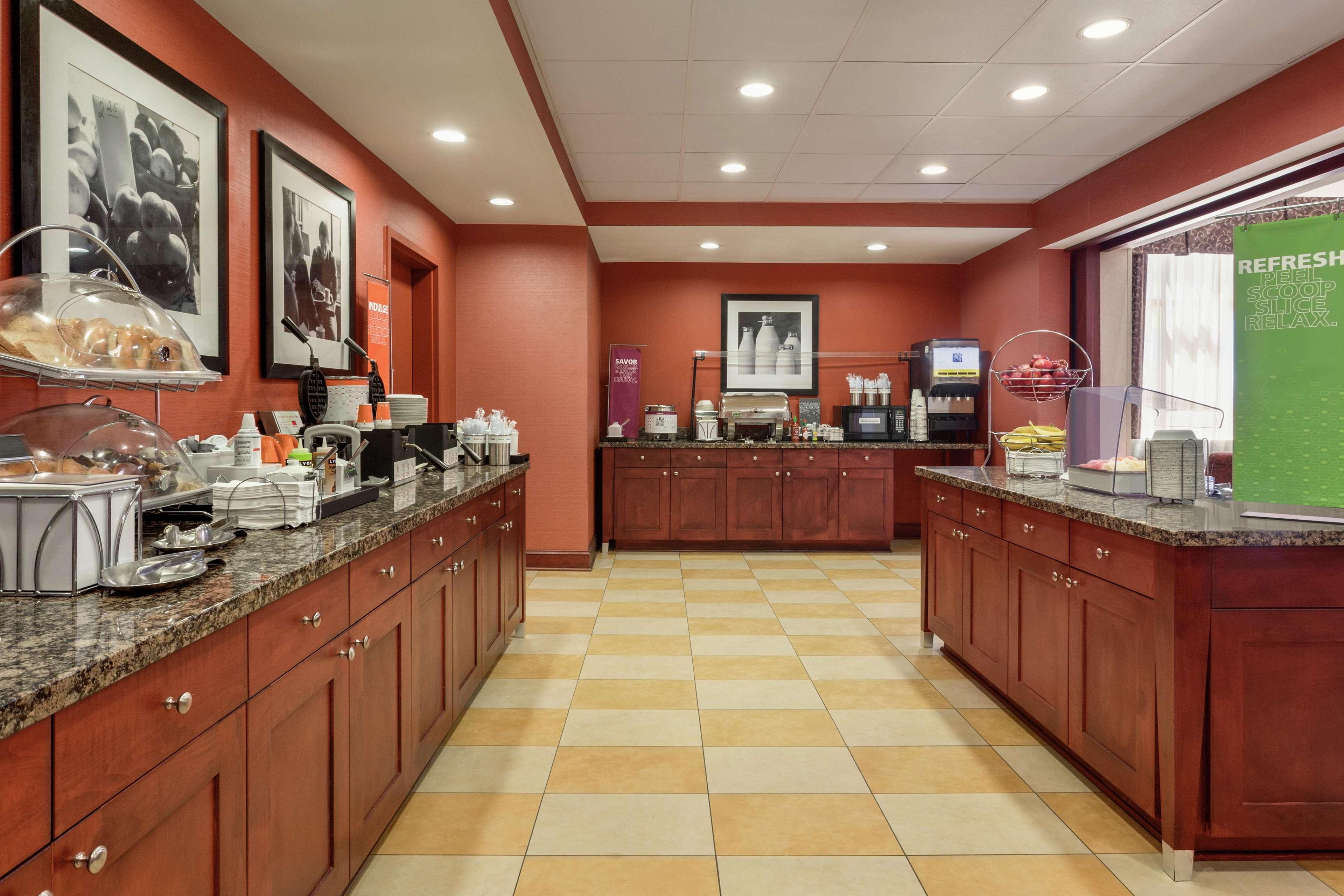 Hampton Inn & Suites Prattville Bagian luar foto